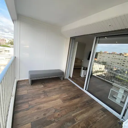 Neuf Avec Terrasse Apartment *